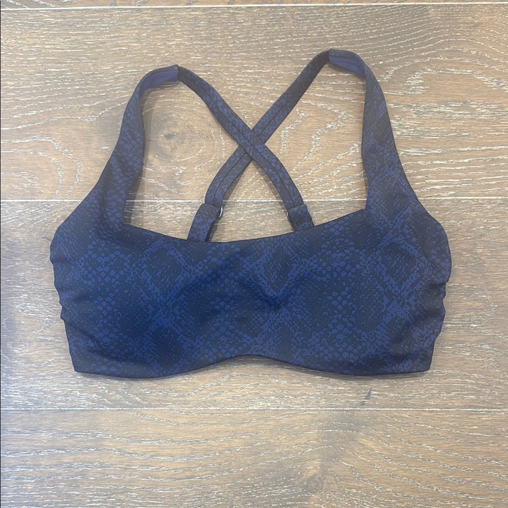 Athleta Women's Navy/Black Snake Print Swim Top size 34 D/DD EUC